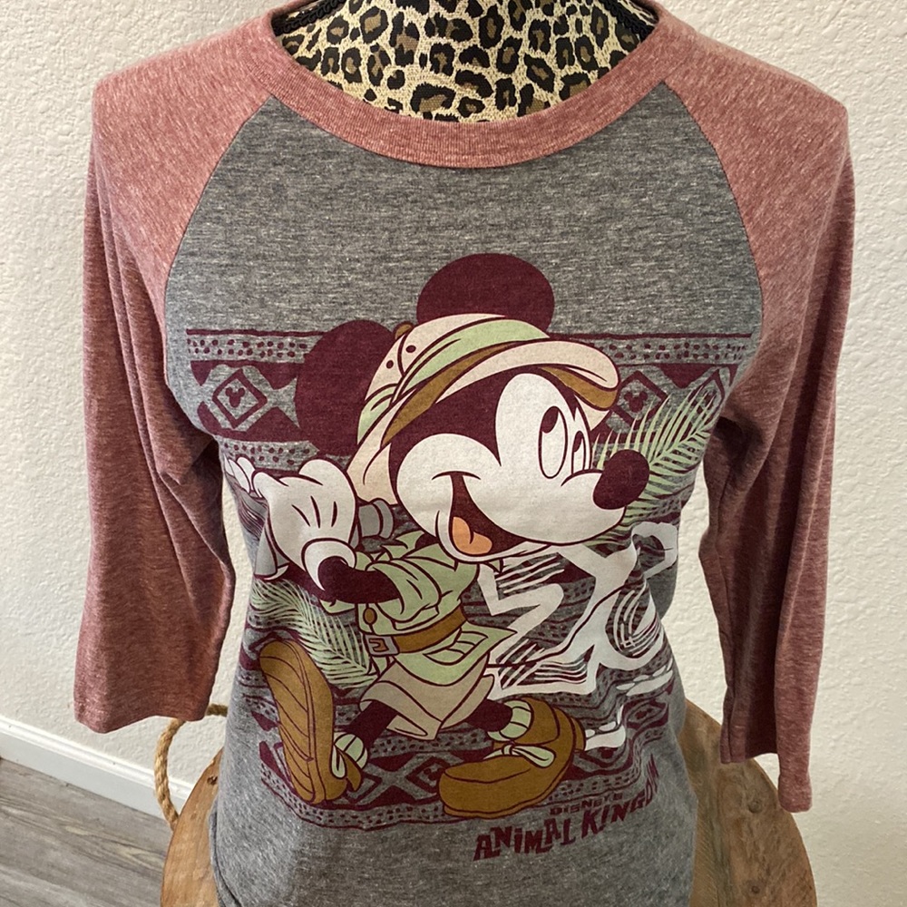 Cute Disney sleeve 3/4, size small, worn once - Picture 2 of 5